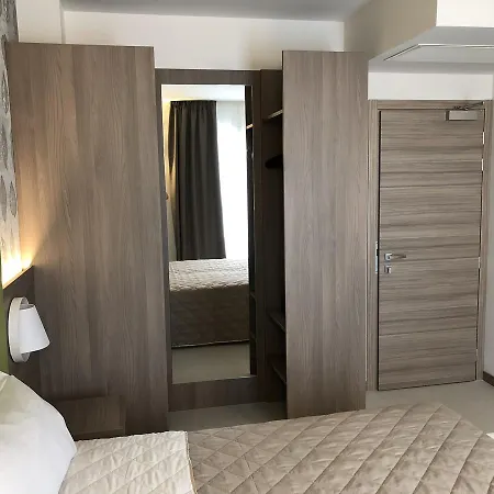 Hotel Iris