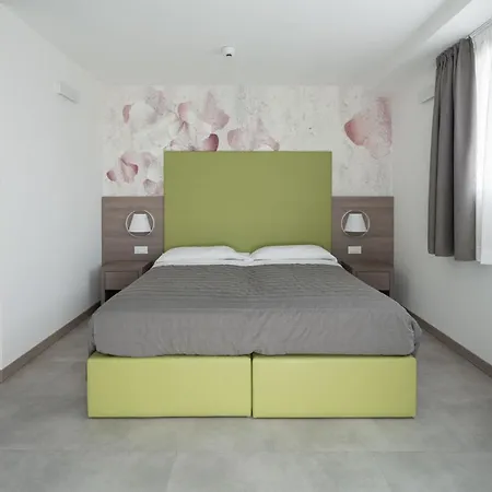 Hotell Iris 3*