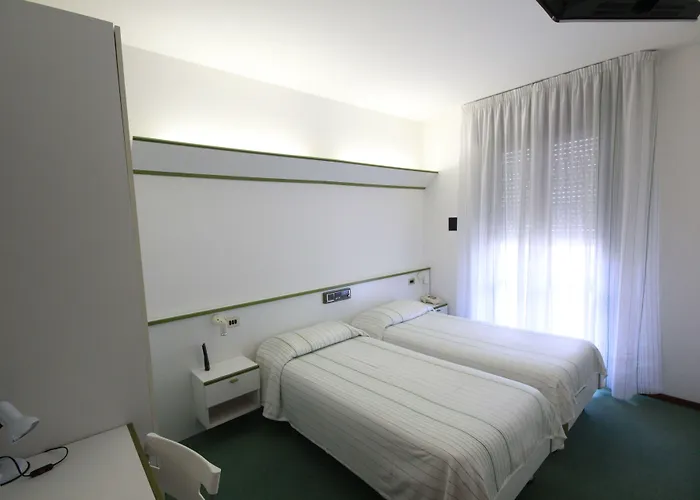 Iris Hotel