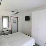 Iris מלון 3*